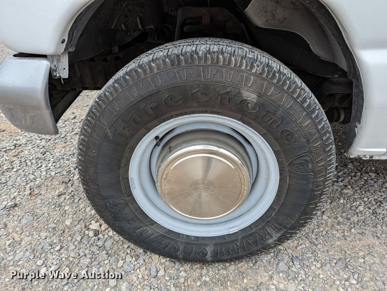 image for item DR6815 2001 Ford E250  van