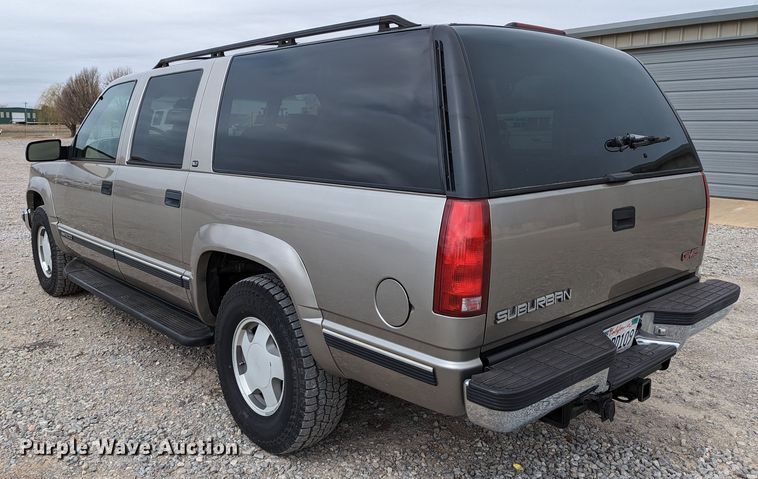 image for item DR6818 1999 GMC Suburban 1500 SLT  SUV