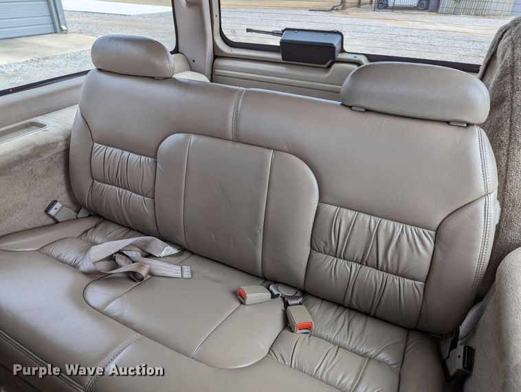 image for item DR6818 1999 GMC Suburban 1500 SLT  SUV