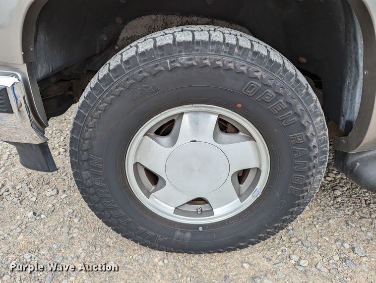 image for item DR6818 1999 GMC Suburban 1500 SLT  SUV