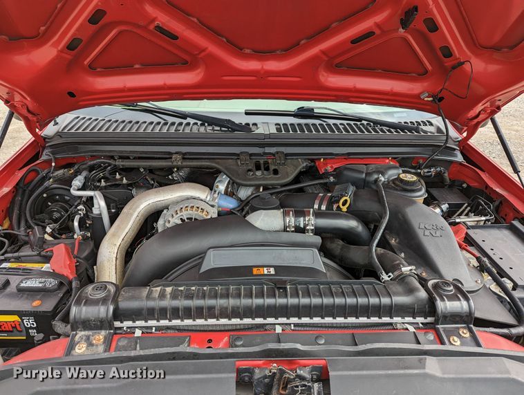 image for item DR6819 2006 Ford F550 Super Duty Lariat  Crew Cab truck cab and chassis