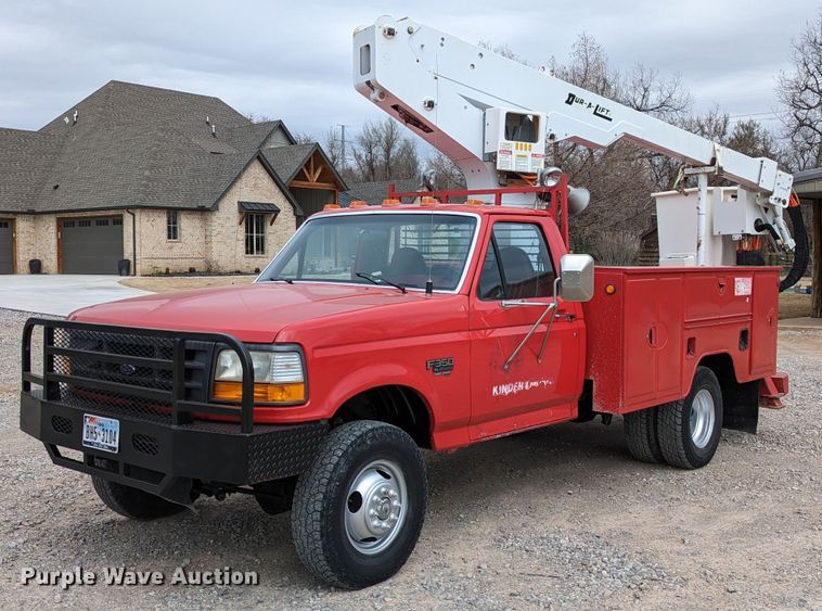 image for item DR6820 1996 Ford F350 XL  utility bed pickup truck with bucket lift