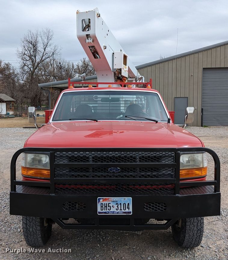 image for item DR6820 1996 Ford F350 XL  utility bed pickup truck with bucket lift