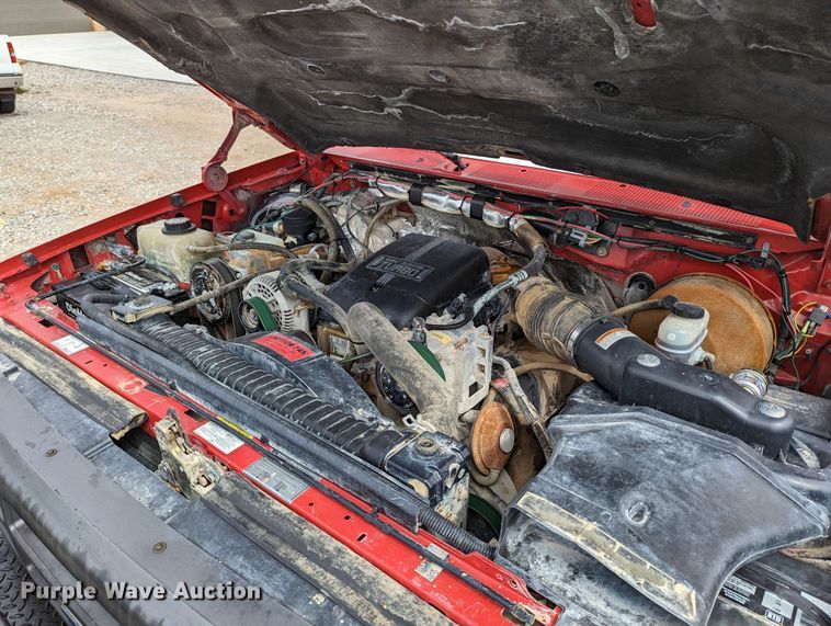 image for item DR6820 1996 Ford F350 XL  utility bed pickup truck with bucket lift