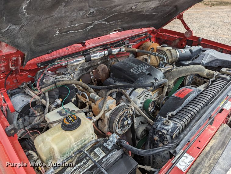 image for item DR6820 1996 Ford F350 XL  utility bed pickup truck with bucket lift