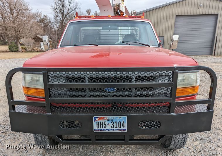 image for item DR6820 1996 Ford F350 XL  utility bed pickup truck with bucket lift