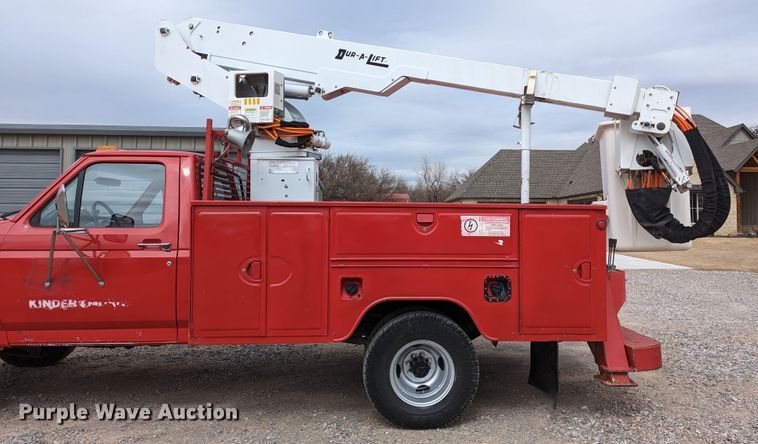image for item DR6820 1996 Ford F350 XL  utility bed pickup truck with bucket lift