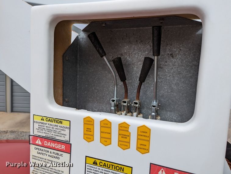 image for item DR6820 1996 Ford F350 XL  utility bed pickup truck with bucket lift