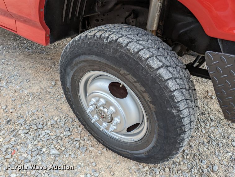 image for item DR6820 1996 Ford F350 XL  utility bed pickup truck with bucket lift