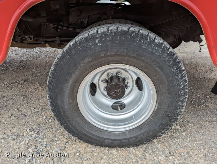 image for item DR6820 1996 Ford F350 XL  utility bed pickup truck with bucket lift