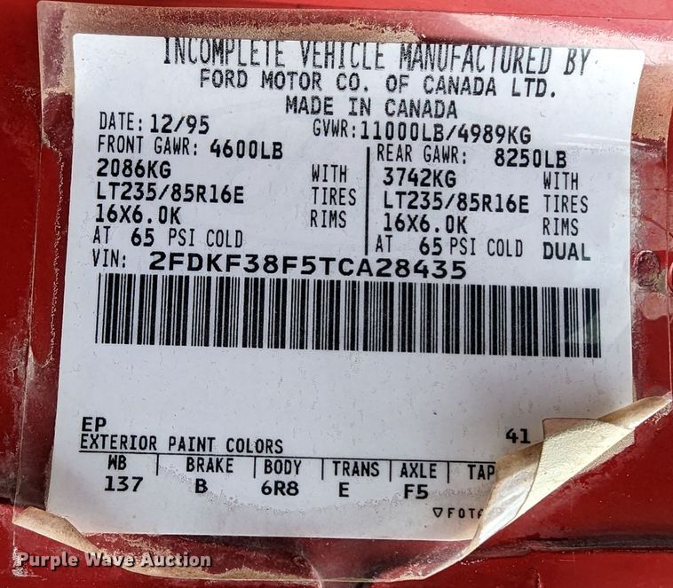 image for item DR6820 1996 Ford F350 XL  utility bed pickup truck with bucket lift