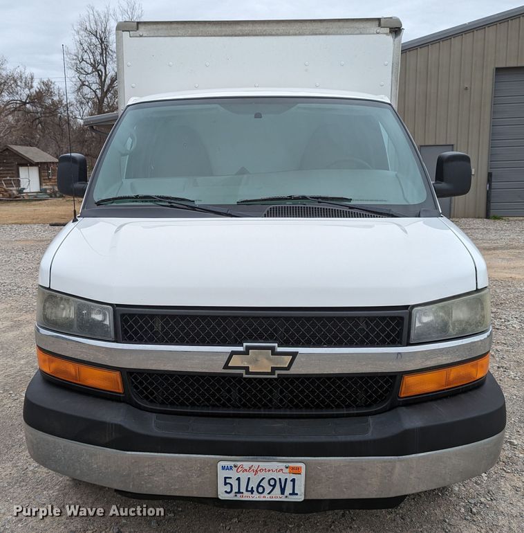 image for item DR6821 2014 Chevrolet Express G3500  box truck