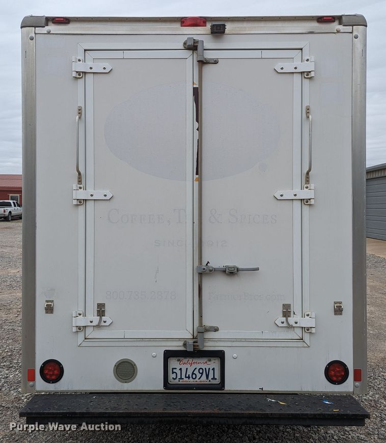 image for item DR6821 2014 Chevrolet Express G3500  box truck