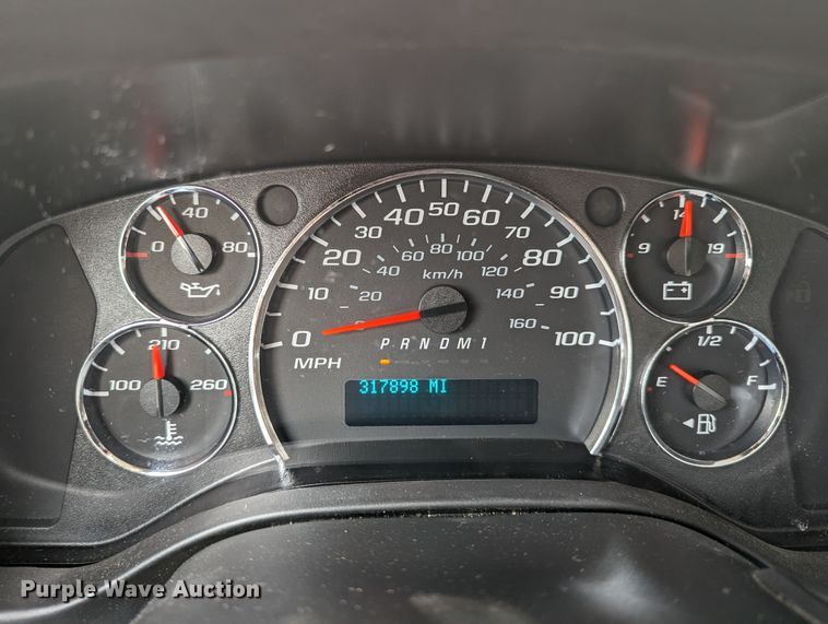 image for item DR6821 2014 Chevrolet Express G3500  box truck