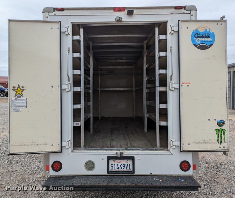 image for item DR6821 2014 Chevrolet Express G3500  box truck