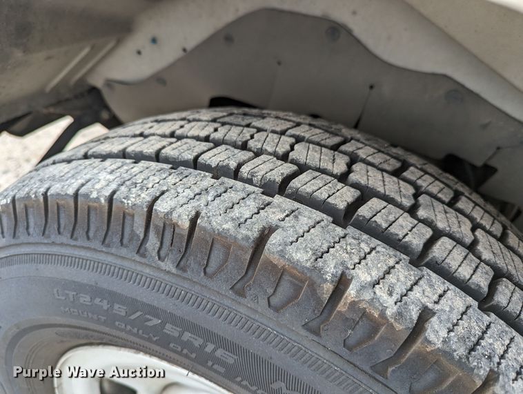 image for item DR6821 2014 Chevrolet Express G3500  box truck