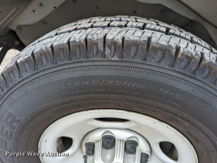 image for item DR6821 2014 Chevrolet Express G3500  box truck