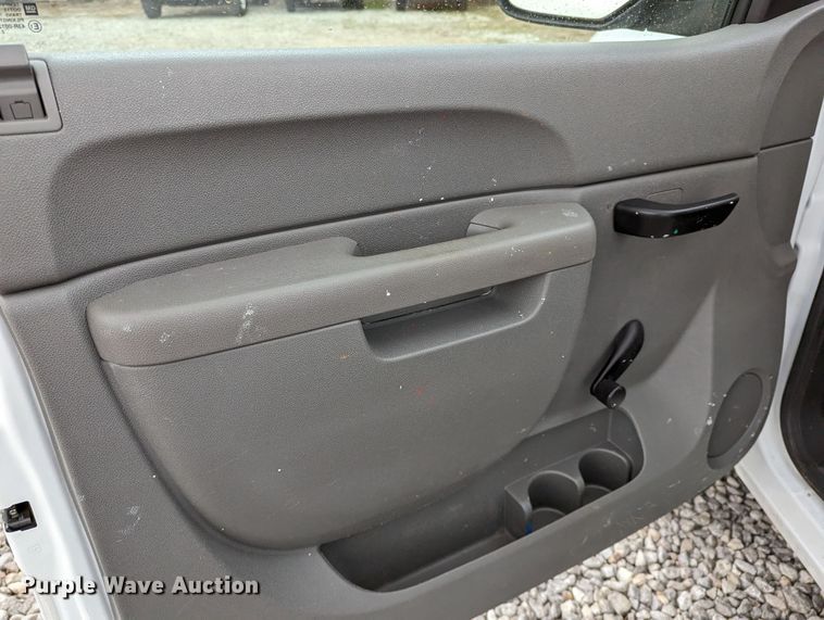 image for item DR6822 2013 Chevrolet Silverado 1500  pickup truck