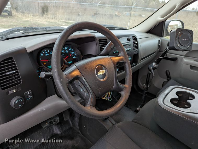 image for item DR6822 2013 Chevrolet Silverado 1500  pickup truck