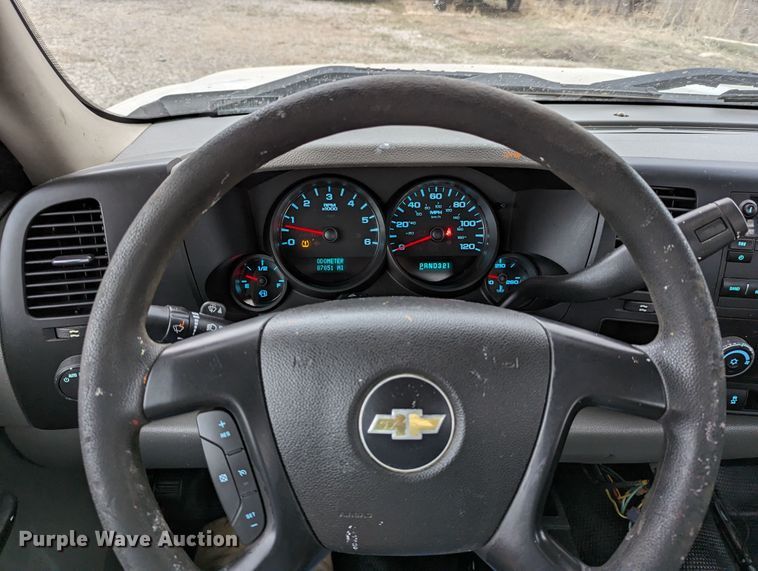 image for item DR6822 2013 Chevrolet Silverado 1500  pickup truck