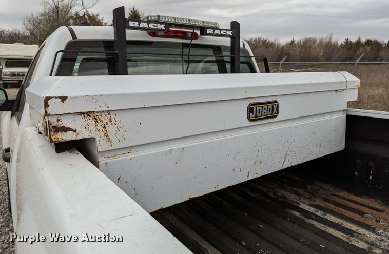 image for item DR6822 2013 Chevrolet Silverado 1500  pickup truck