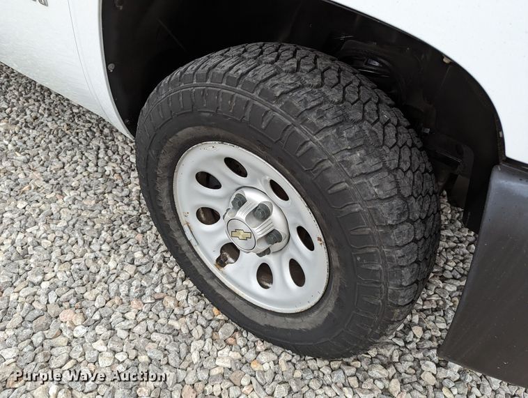 image for item DR6822 2013 Chevrolet Silverado 1500  pickup truck