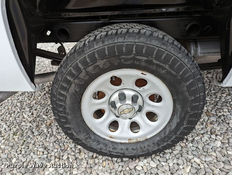 image for item DR6822 2013 Chevrolet Silverado 1500  pickup truck