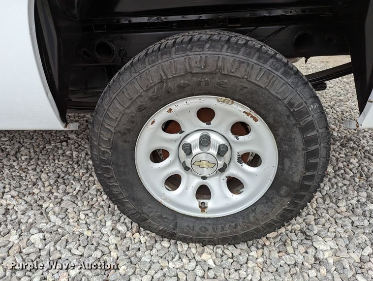 image for item DR6822 2013 Chevrolet Silverado 1500  pickup truck