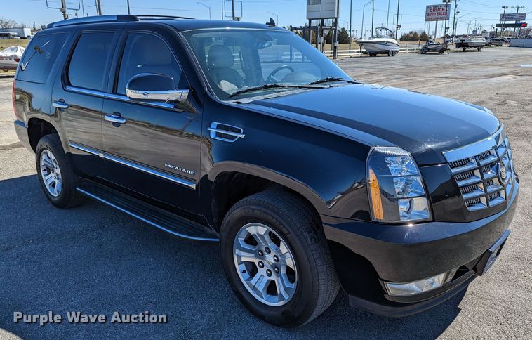 image for item DR6823 2011 Cadillac Escalade  SUV