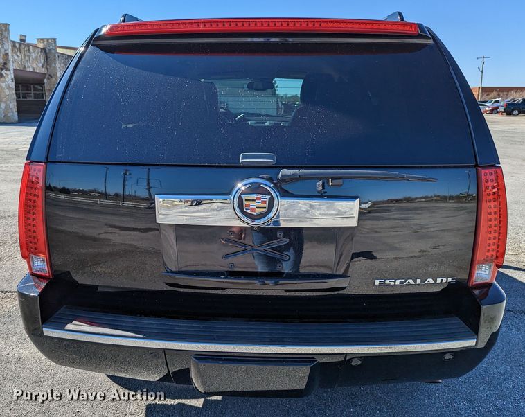 image for item DR6823 2011 Cadillac Escalade  SUV