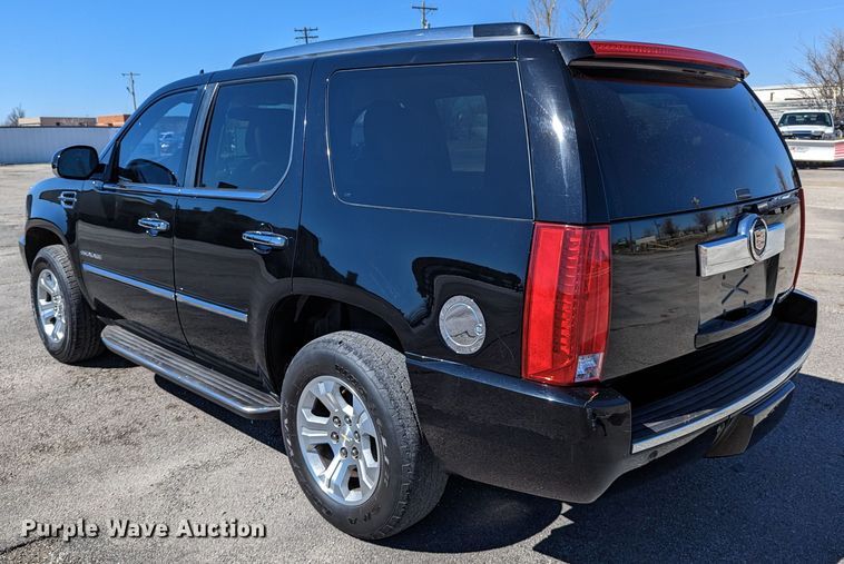 image for item DR6823 2011 Cadillac Escalade  SUV