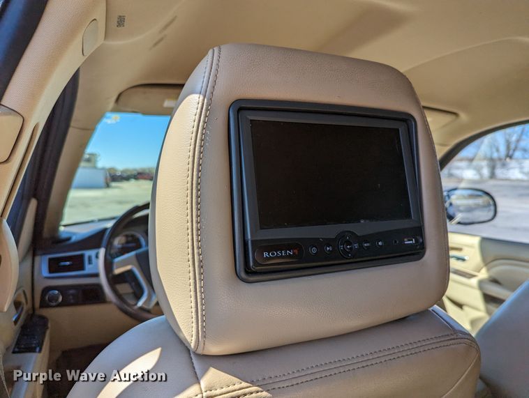 image for item DR6823 2011 Cadillac Escalade  SUV