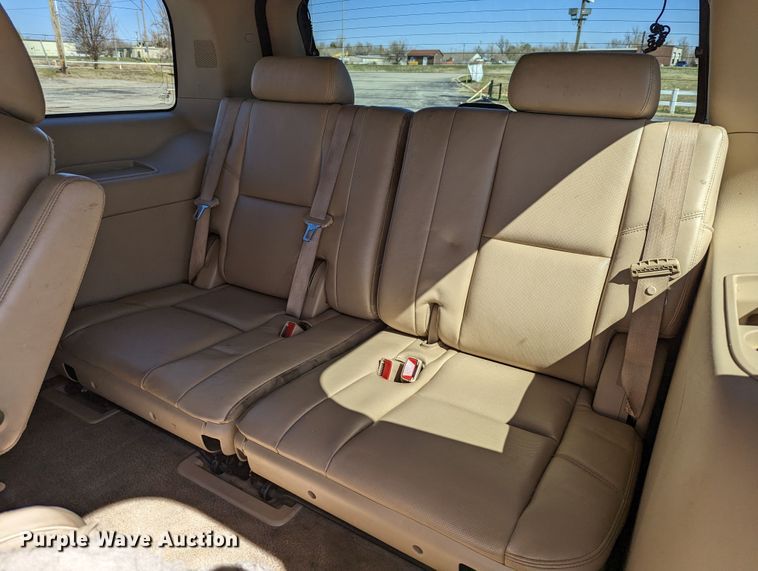 image for item DR6823 2011 Cadillac Escalade  SUV