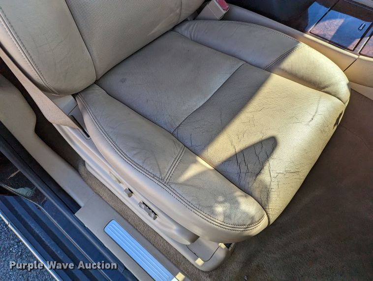 image for item DR6823 2011 Cadillac Escalade  SUV