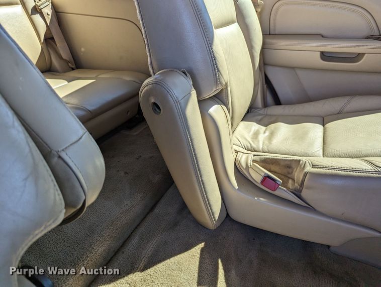 image for item DR6823 2011 Cadillac Escalade  SUV