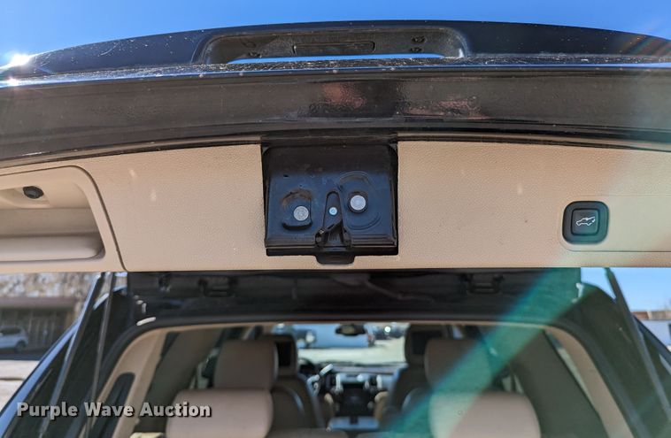 image for item DR6823 2011 Cadillac Escalade  SUV