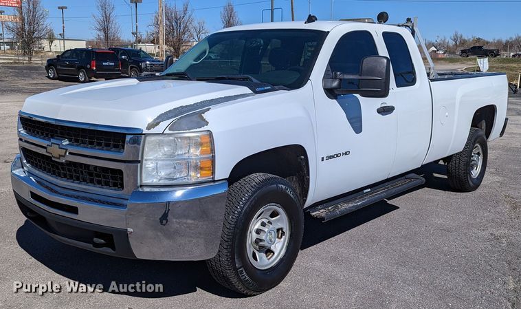 image for item DR6824 2009 Chevrolet Silverado 3500HD  Ext. Cab pickup truck