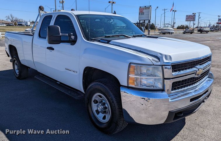 image for item DR6824 2009 Chevrolet Silverado 3500HD  Ext. Cab pickup truck