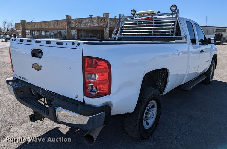 image for item DR6824 2009 Chevrolet Silverado 3500HD  Ext. Cab pickup truck