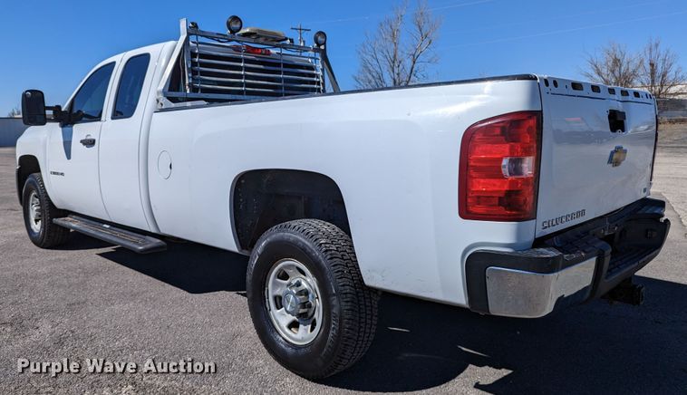 image for item DR6824 2009 Chevrolet Silverado 3500HD  Ext. Cab pickup truck