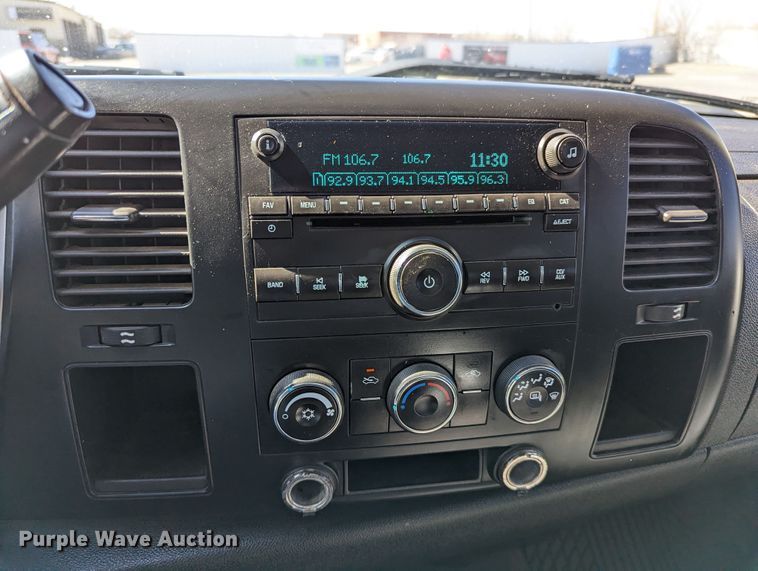 image for item DR6824 2009 Chevrolet Silverado 3500HD  Ext. Cab pickup truck