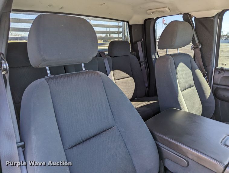 image for item DR6824 2009 Chevrolet Silverado 3500HD  Ext. Cab pickup truck