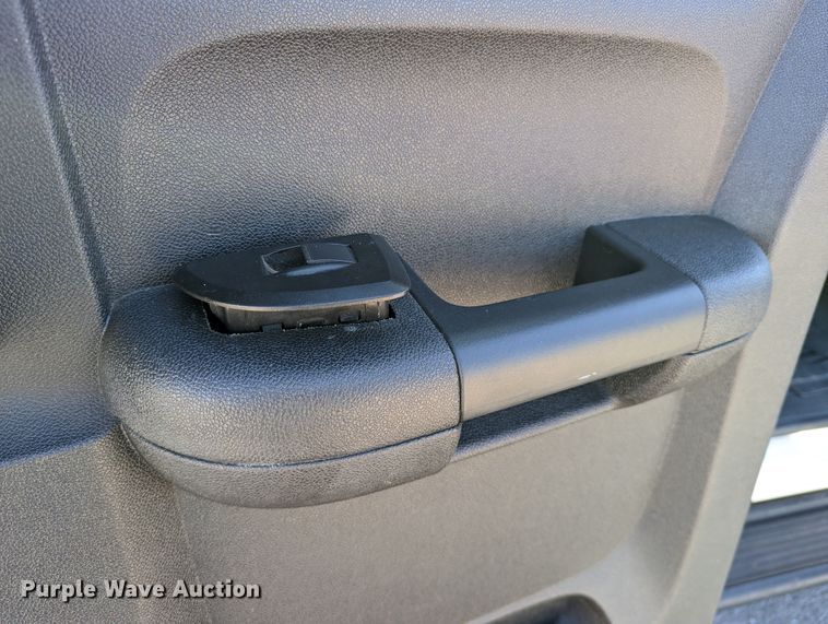 image for item DR6824 2009 Chevrolet Silverado 3500HD  Ext. Cab pickup truck