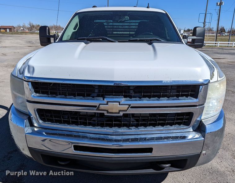 image for item DR6824 2009 Chevrolet Silverado 3500HD  Ext. Cab pickup truck