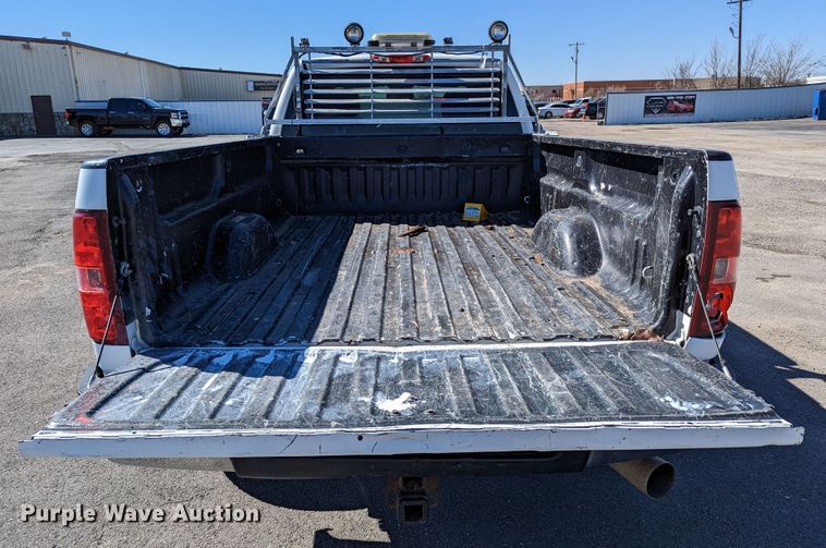 image for item DR6824 2009 Chevrolet Silverado 3500HD  Ext. Cab pickup truck