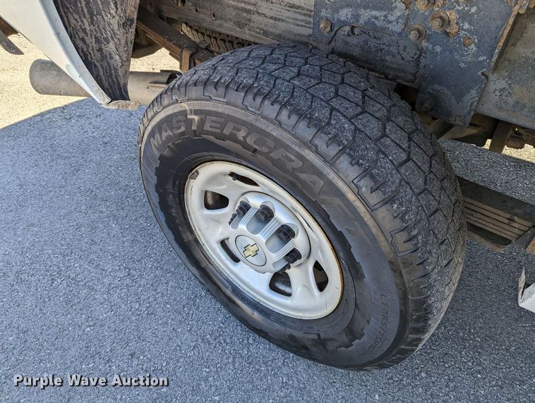 image for item DR6824 2009 Chevrolet Silverado 3500HD  Ext. Cab pickup truck