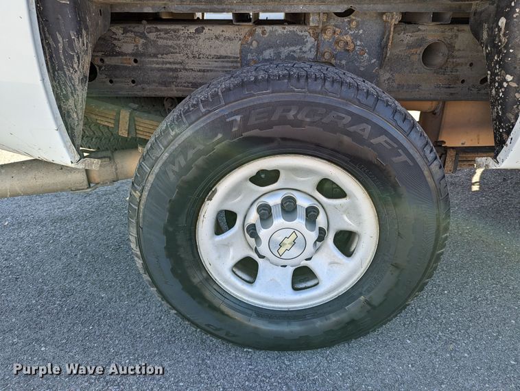 image for item DR6824 2009 Chevrolet Silverado 3500HD  Ext. Cab pickup truck