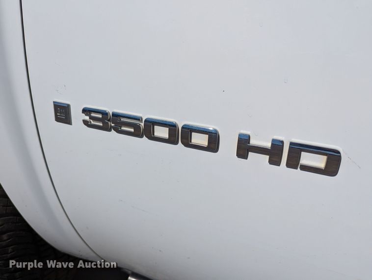 image for item DR6824 2009 Chevrolet Silverado 3500HD  Ext. Cab pickup truck