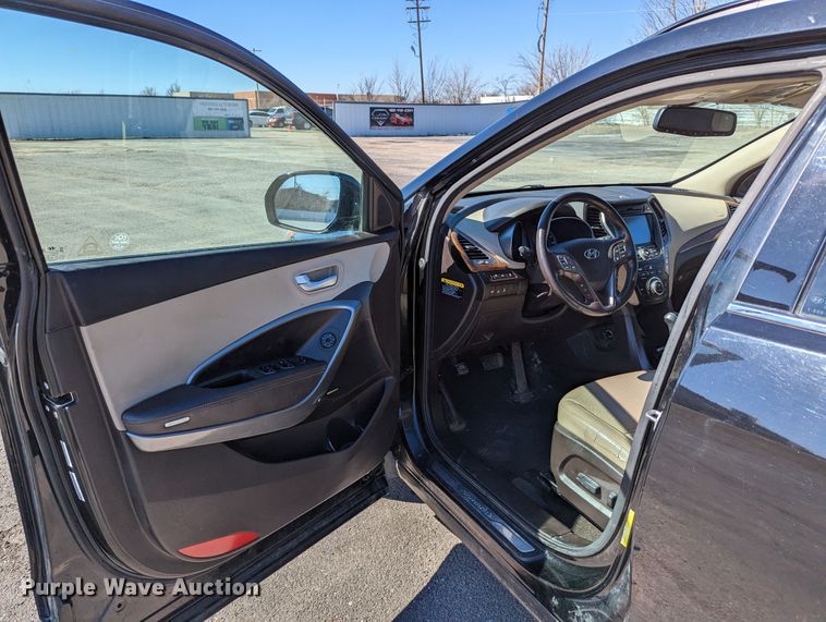 image for item DR6825 2013 Hyundai Santa Fe GLS  SUV