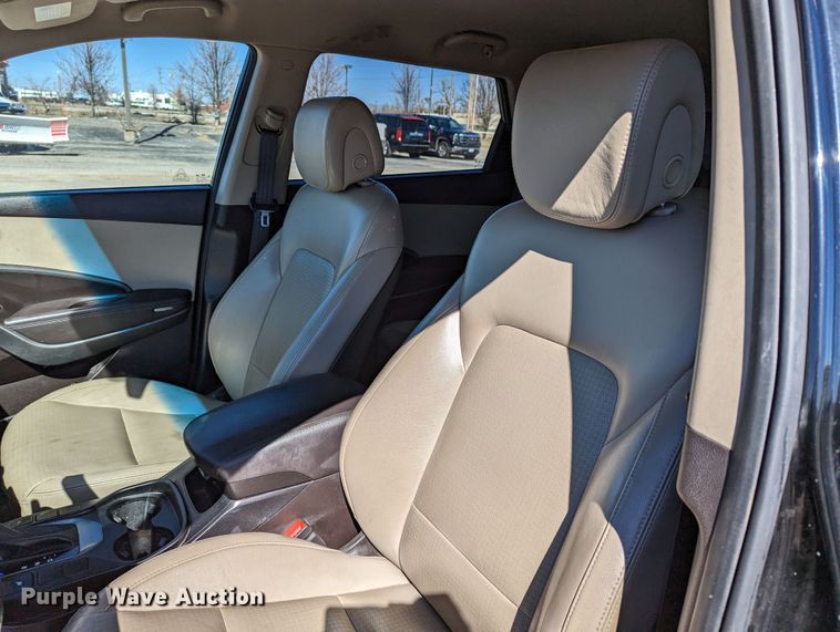 image for item DR6825 2013 Hyundai Santa Fe GLS  SUV